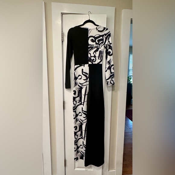 Glamaker jumpsuit. Black half/white half design - Picture 2 of 6